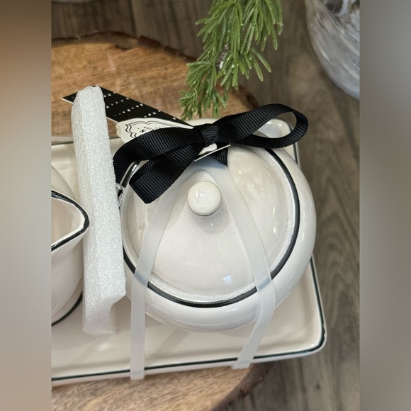 ✨ Brand NEW w/Tags Rae Dunn Cream and Sugar Set w/Tray ✨ - Picture 6 of 14